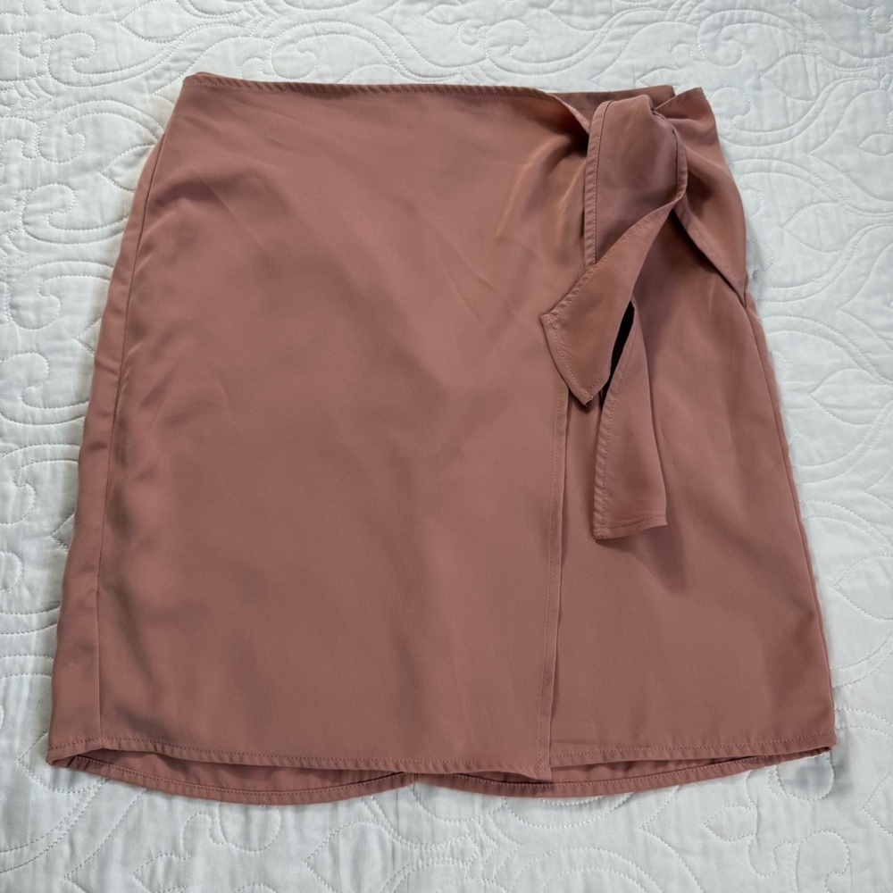 Banana Republic Blush Tie Knot Asymmetrical Wrap Pencil Mini Skirt Womens 4P EUC - Picture 3 of 9